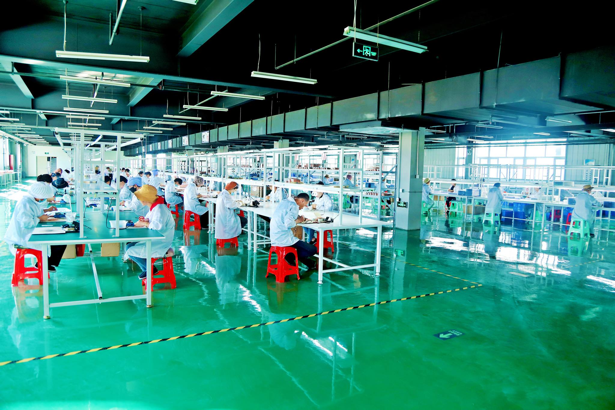 卡立方集團(tuán)寧夏公司智能卡工廠視覺檢測(cè)技術(shù)讓不合格品無(wú)處遁形