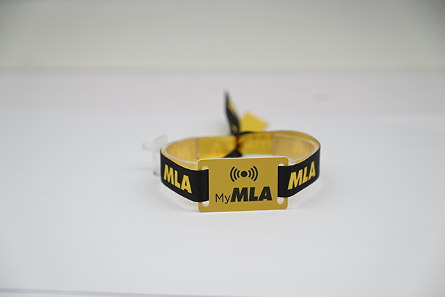 會(huì)議證在定制中需要包含哪些重要信息？